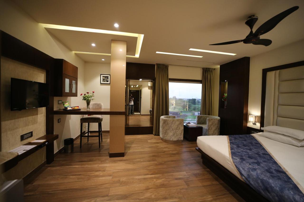 Hotel Prince Viraj Jabalpur Dış mekan fotoğraf