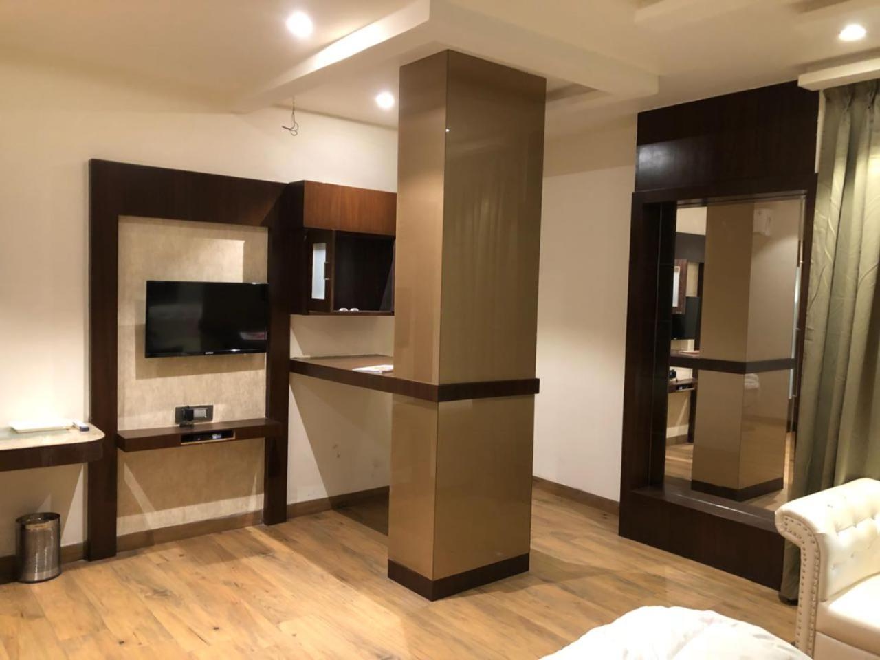 Hotel Prince Viraj Jabalpur Dış mekan fotoğraf